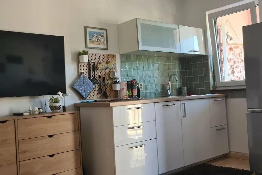 Apartament Remca W/ Private Yard + Parking Karigador Apartment